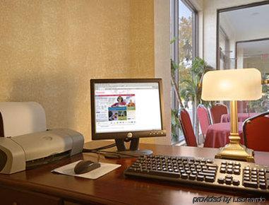 Ramada By Wyndham Flemington Otel Konforlar fotoğraf