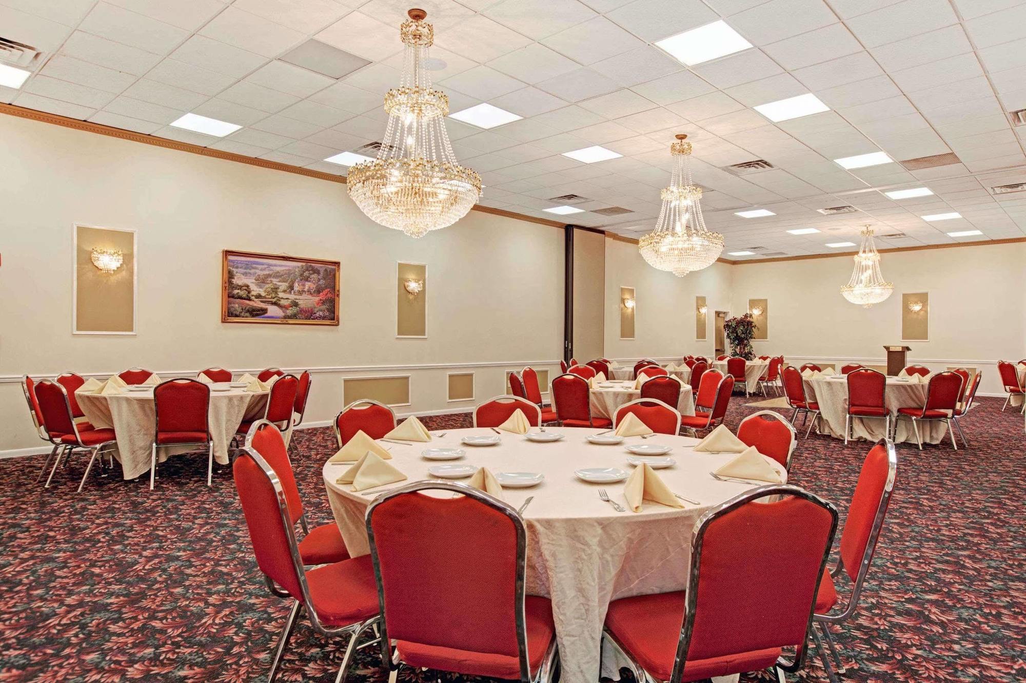 Ramada By Wyndham Flemington Otel Dış mekan fotoğraf