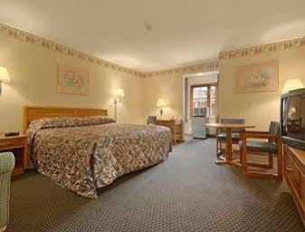 Ramada By Wyndham Flemington Otel Dış mekan fotoğraf